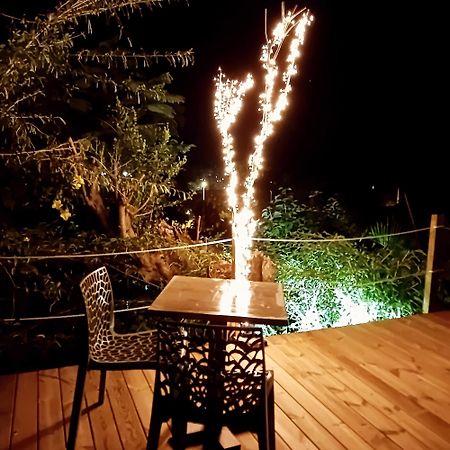 Ali-Nais Location Bed & Breakfast Deshaies Rom bilde